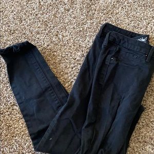 black skinny jeans